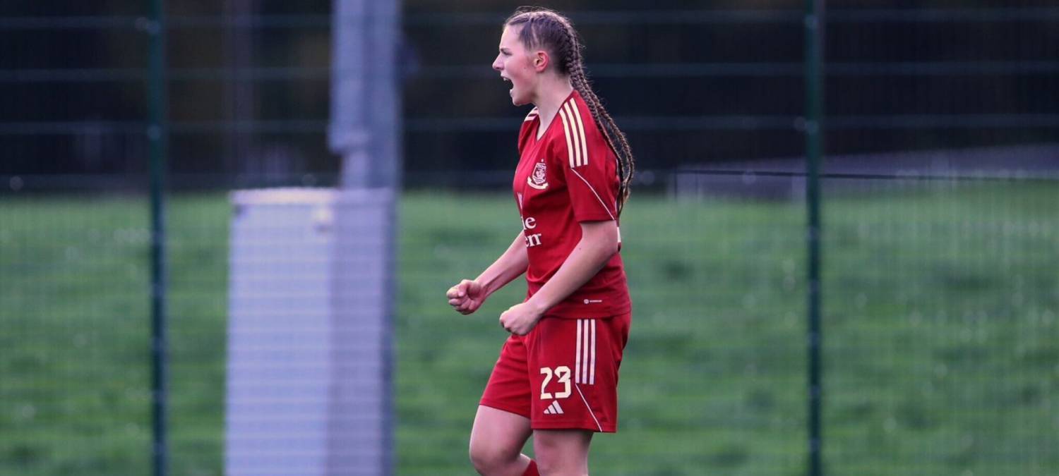 Phoebe Ellis Griffiths playing for Connah’s Quay Nomads